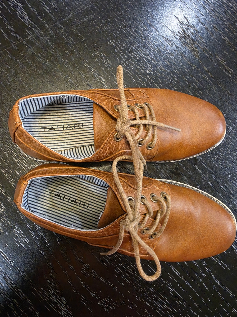 Men’s Casual Lace-Up Sneakers in Tan